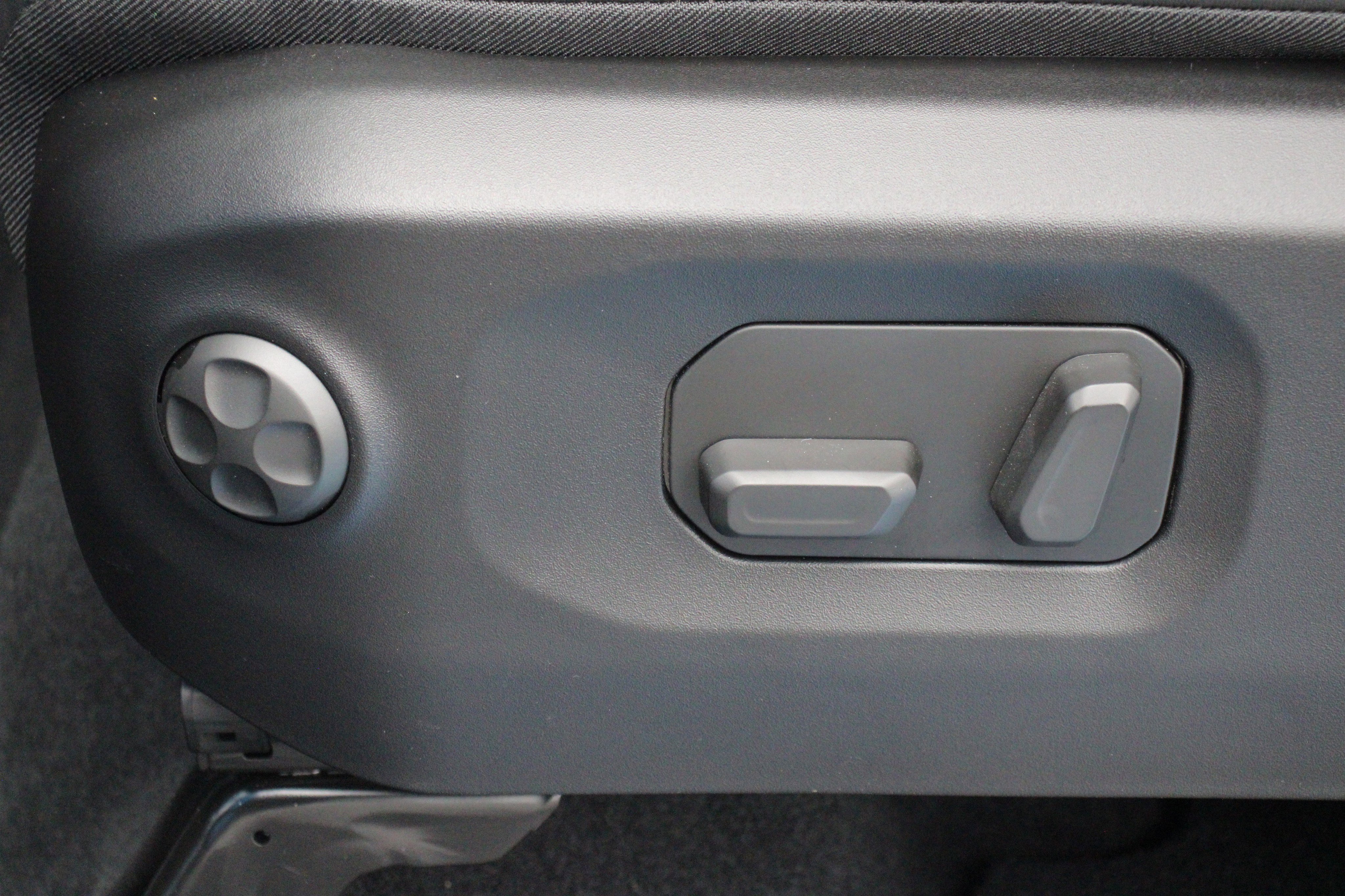 New 2026 Hydro Blue Pearl-Coat Exterior Paint Jeep Rubicon X image 4