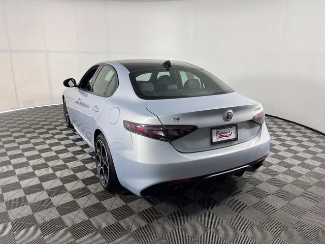 2026 Alfa Romeo Giulia Base - Photo 5