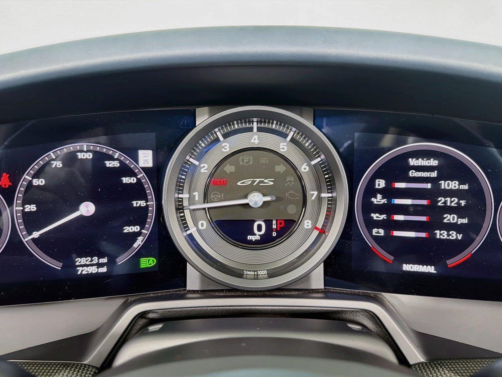 Used 2022 Chalk Porsche 4S image 19