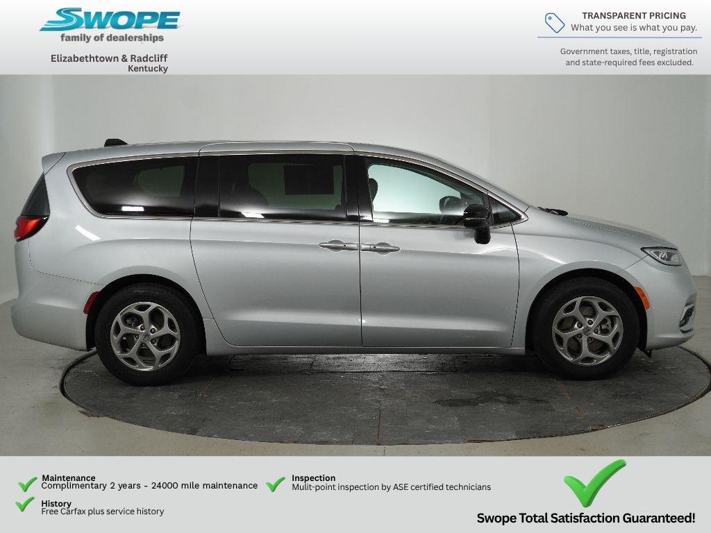 Used 2024 Silver Mist Clearcoat Chrysler Limited image 2