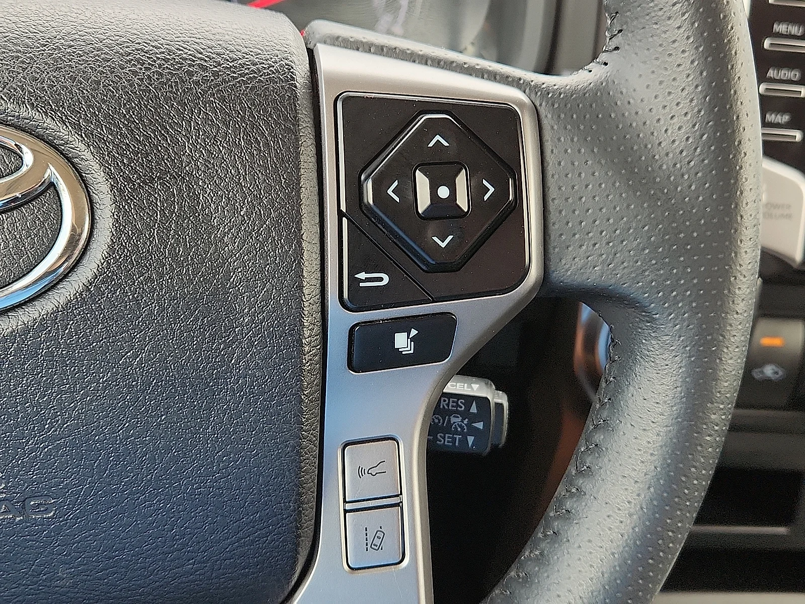 Used 2022 Silver Toyota SR5 Premium image 17