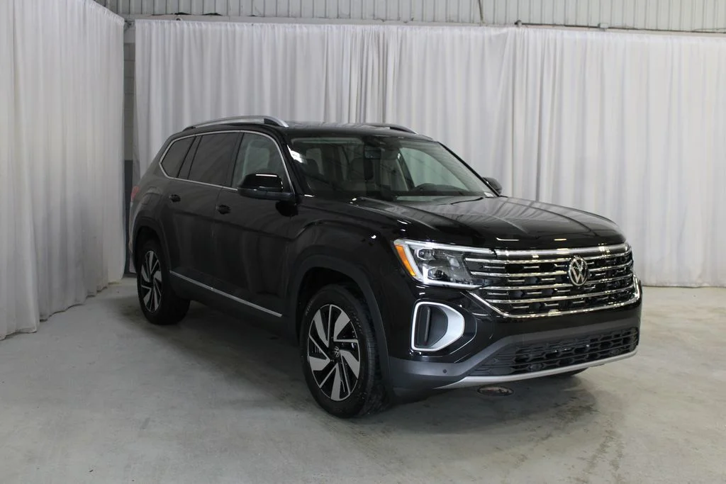 New 2026 Black Volkswagen SEL image 28