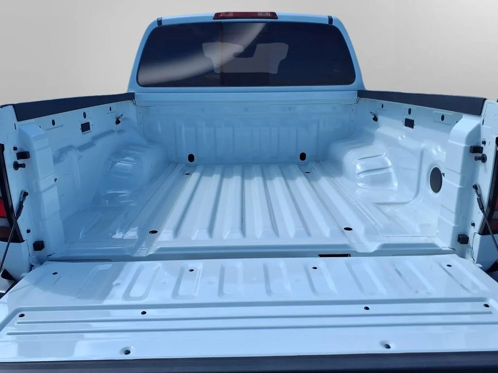 New 2026 Glacier White Nissan Crew Cab S image 22