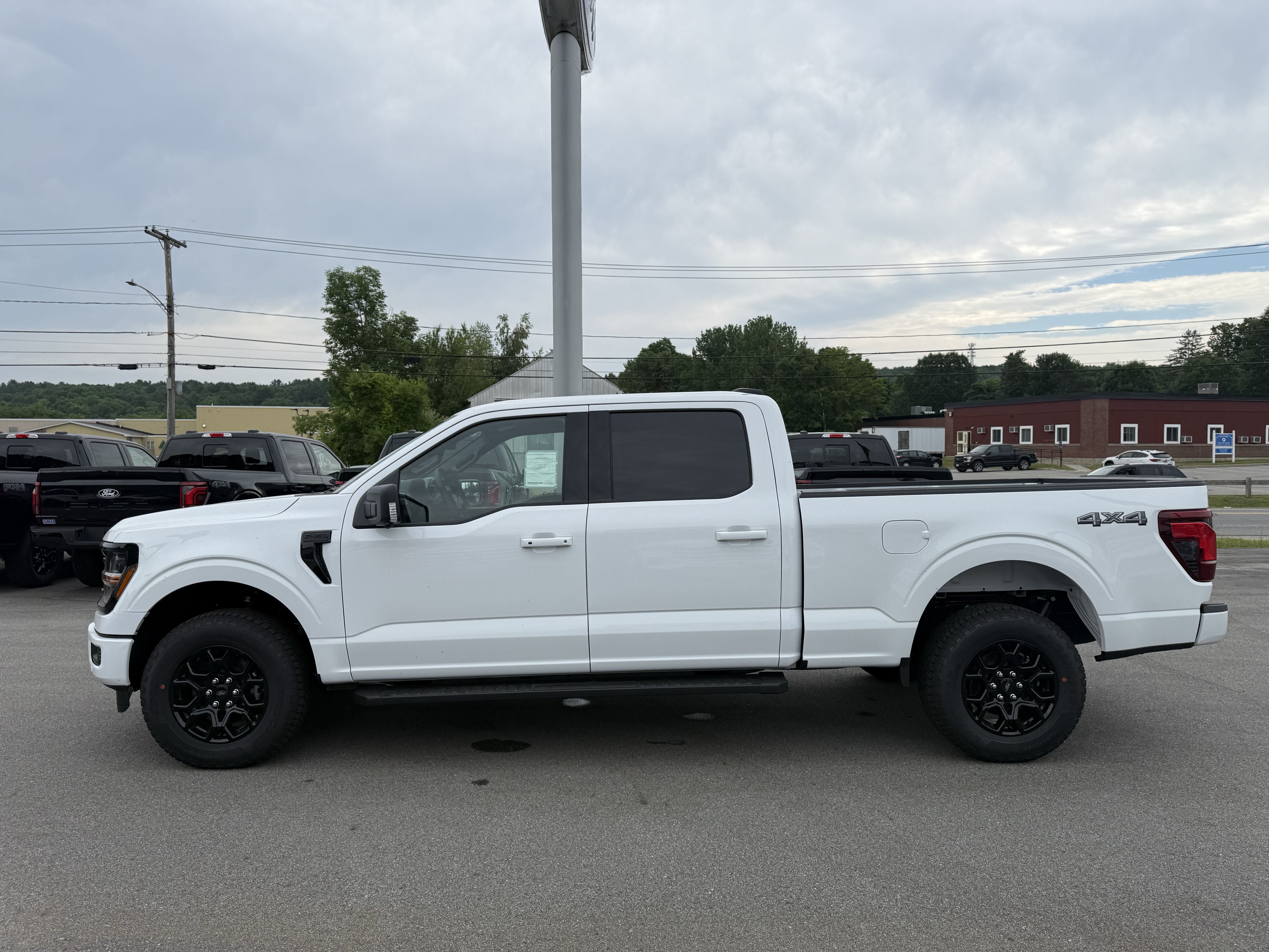 New 2026 Oxford White Ford XLT image 10