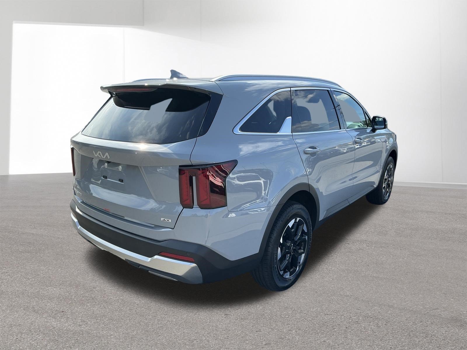 New 2026 Wolf Gray Kia S image 3