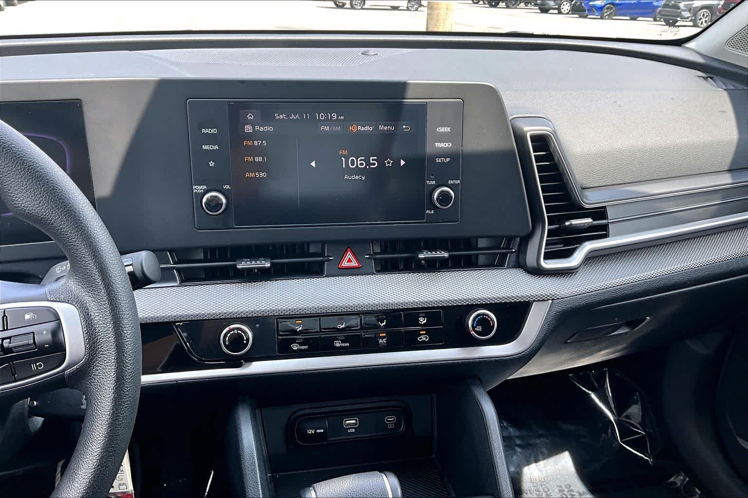 Used 2025 Everlasting Silver Kia LX image 33