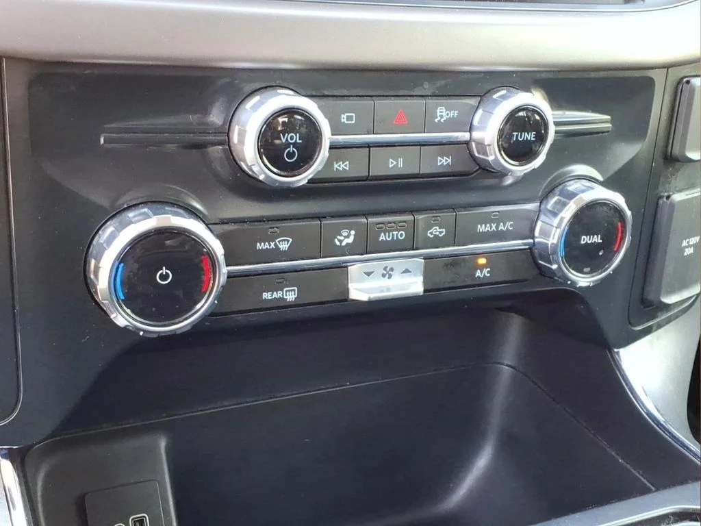 Used 2025 Gray Ford XLT image 7