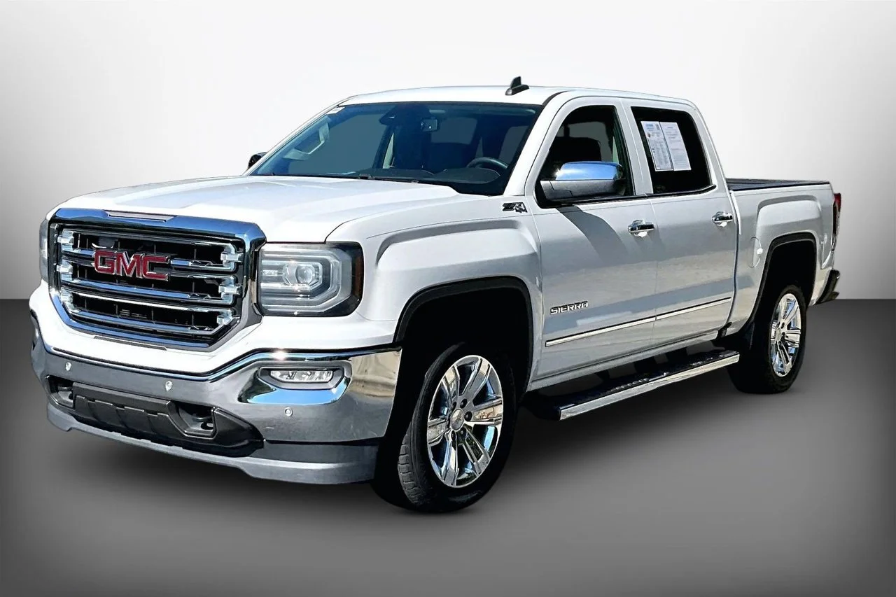 Used 2016 White GMC SLT image 4