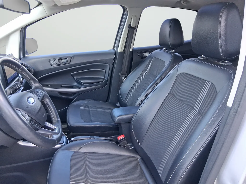 Used 2021 Silver Ford SES image 9