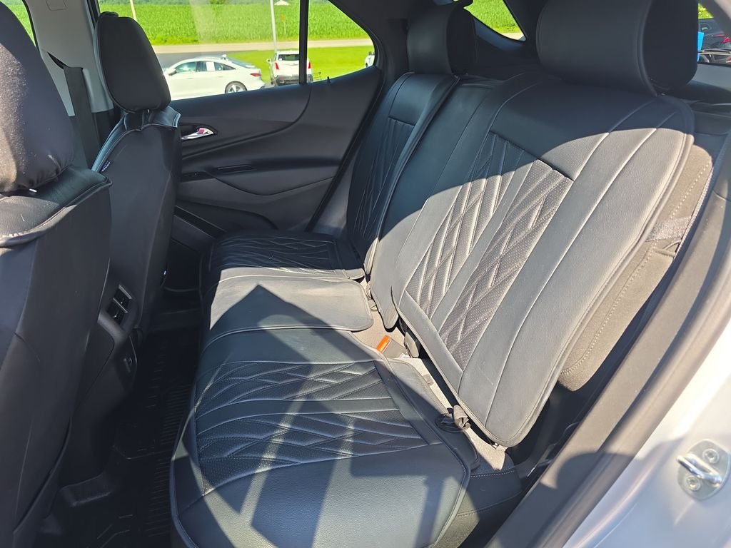Used 2022 Silver Chevrolet LT image 14