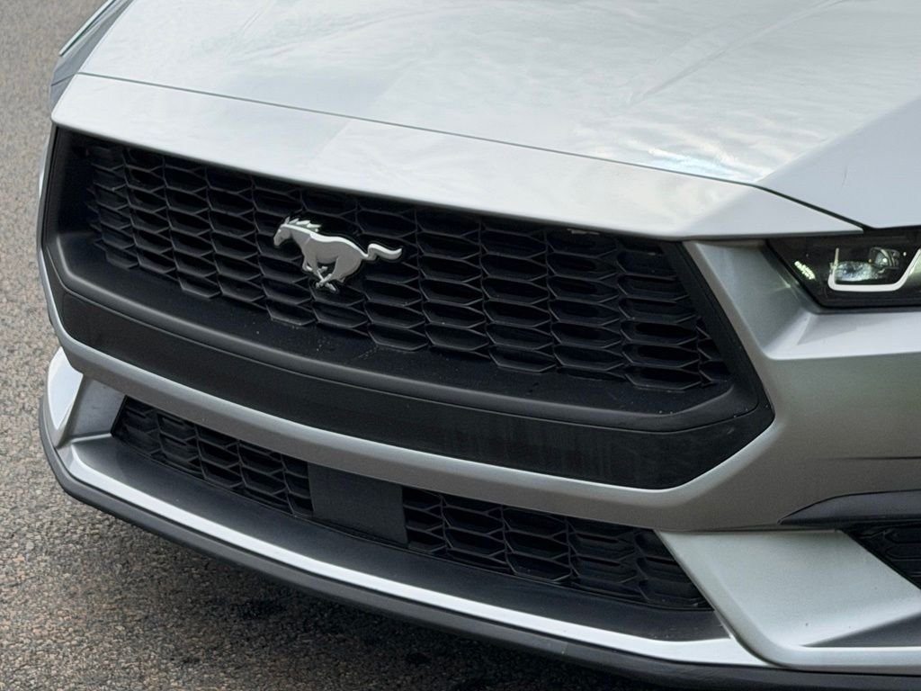Used 2025 Silver Metallic Ford EcoBoost Premium image 21