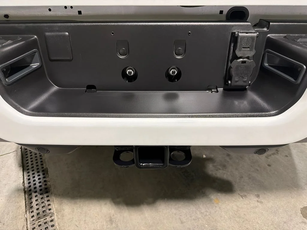 New 2026 Bright White Clear-Coat Exterior Paint RAM Laramie image 11