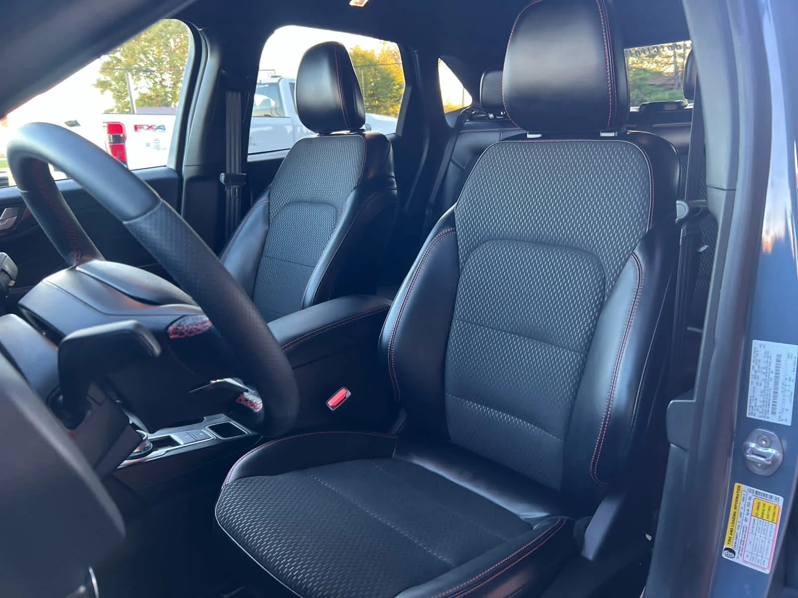 Used 2025 Vapor Blue Metallic Ford ST-Line image 11