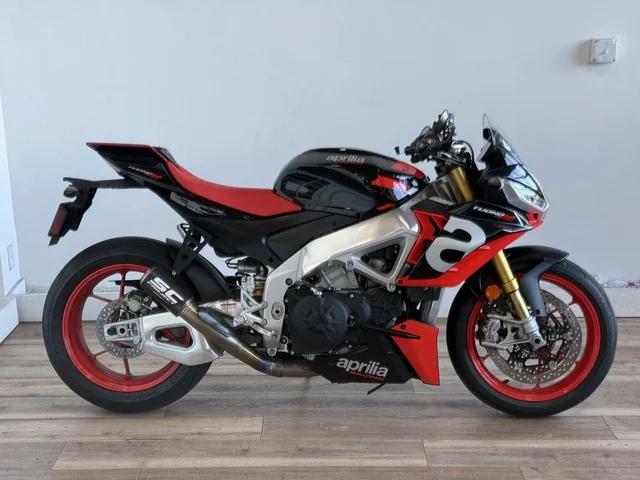 2021 Aprilia® Tuono V4 Factory 1100 
