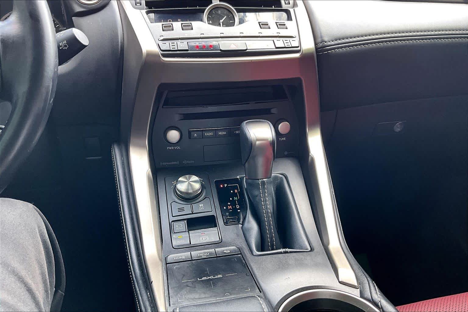 Used 2021 Eminent White Pearl Lexus  image 34