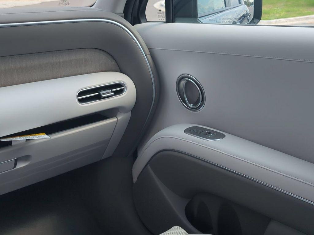 New 2026 Black Hyundai Blue SEL 7P image 20