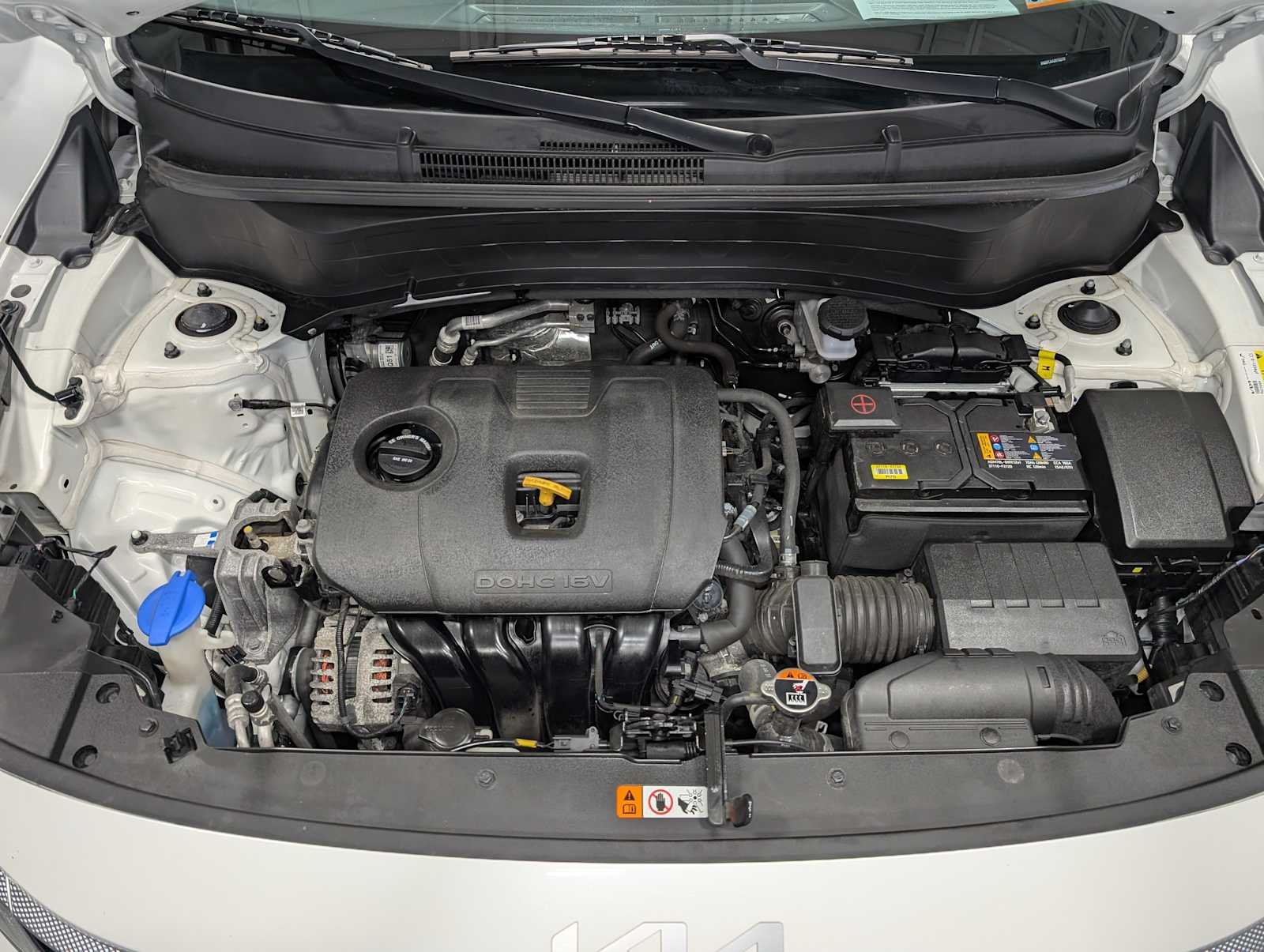 Used 2024 Snow White Pearl Kia LX image 14