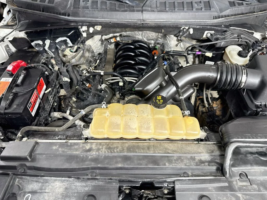 Used 2018 Oxford White Ford XL image 25