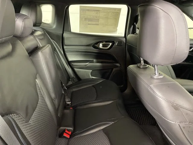 New 2026 Black Jeep Latitude image 16
