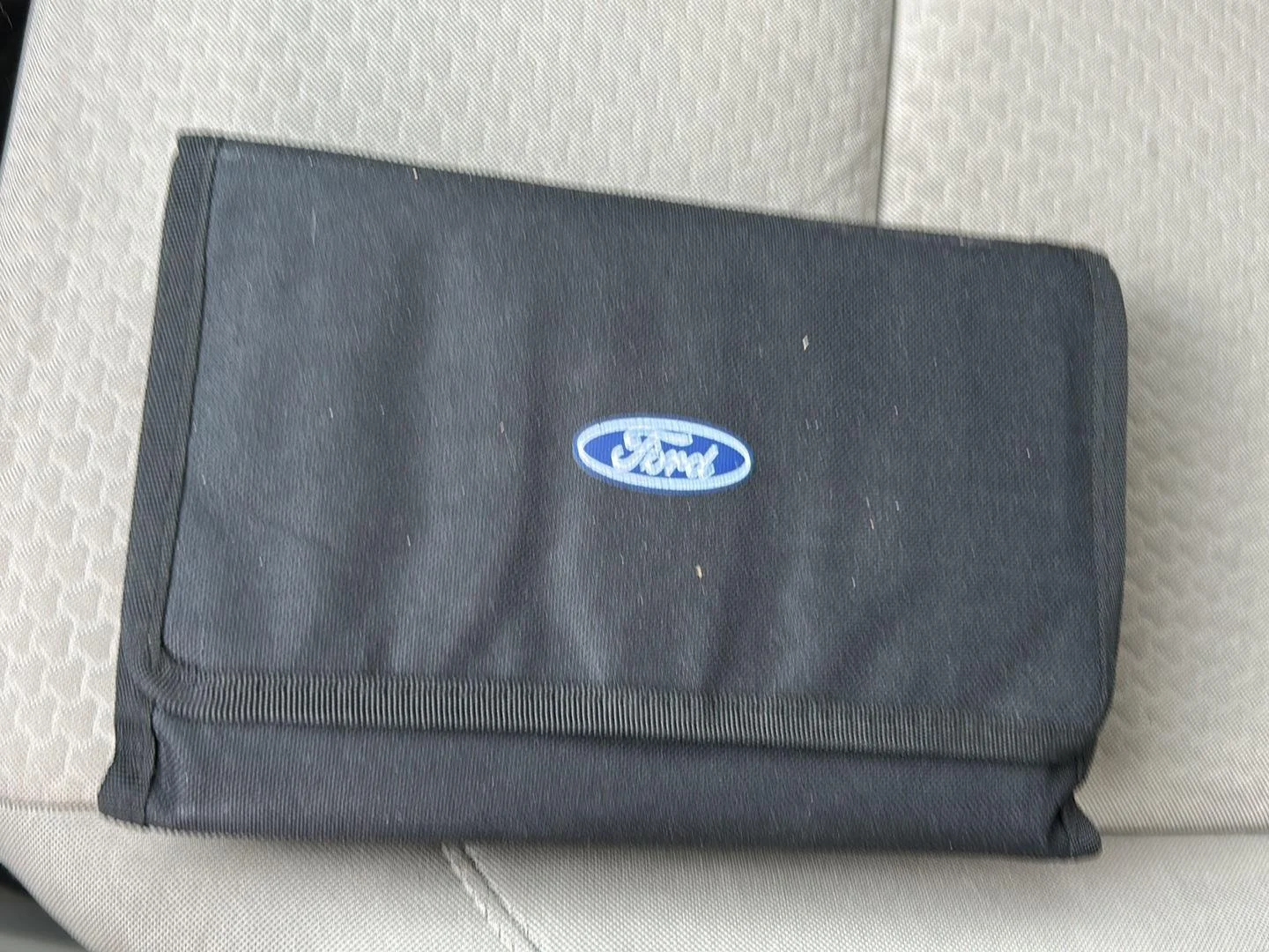 Used 2019 Lightning Blue Ford SE image 21