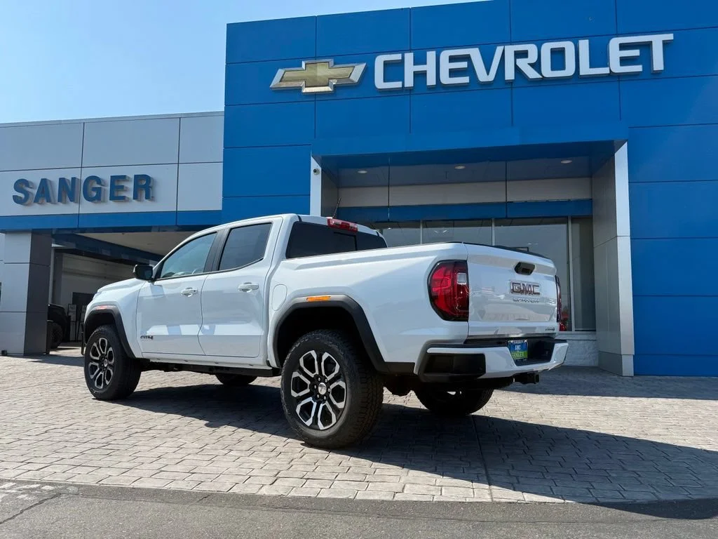 New 2026 Summit White GMC AT4 image 8
