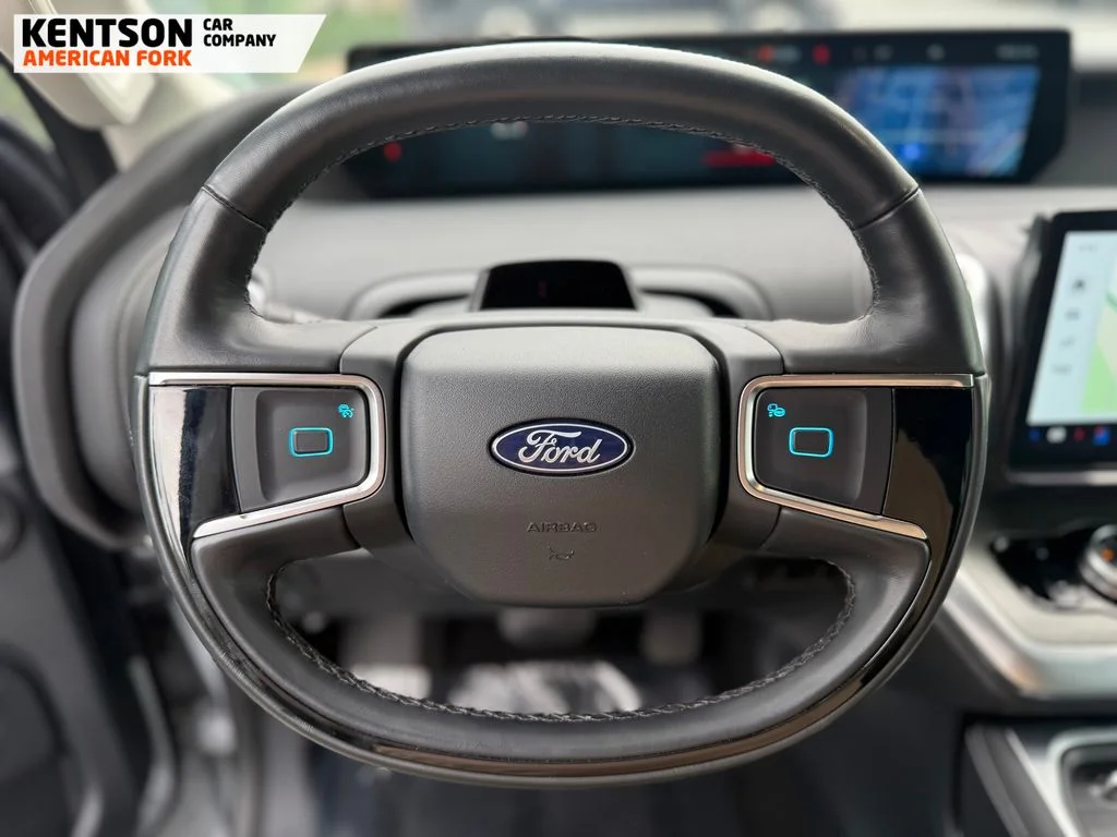 Used 2025 Silver Ford Platinum image 19