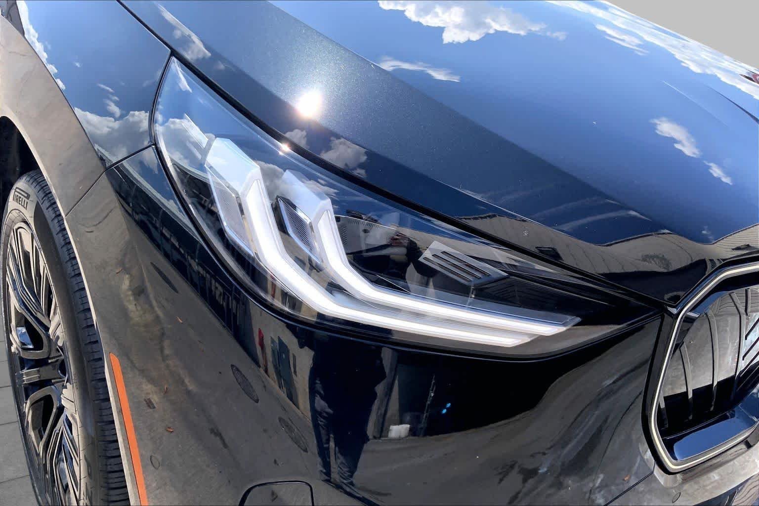 Used 2025 Black Sapphire Metallic BMW 30 xDrive image 28