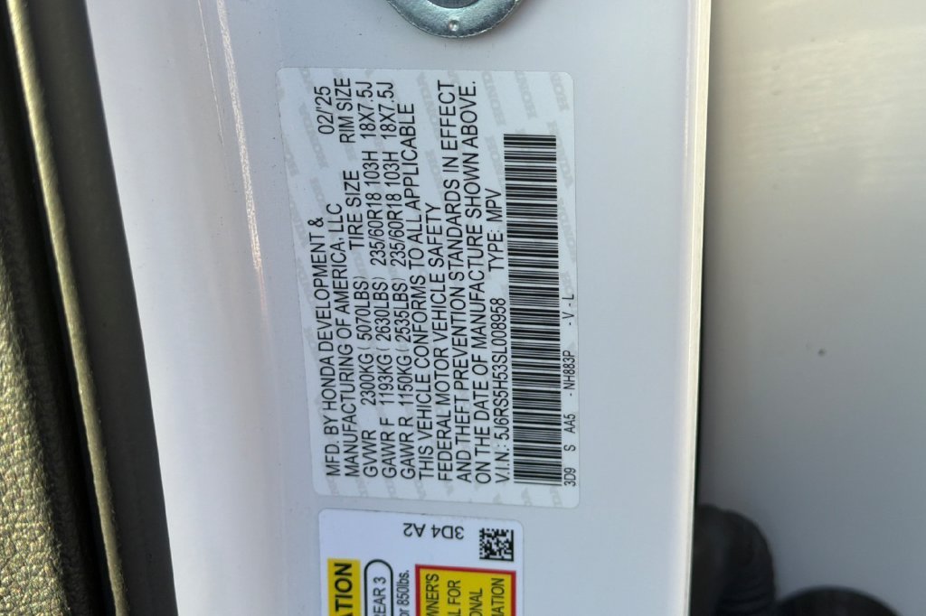 Certified Used 2025 Platinum White Pearl Honda Sport image 36