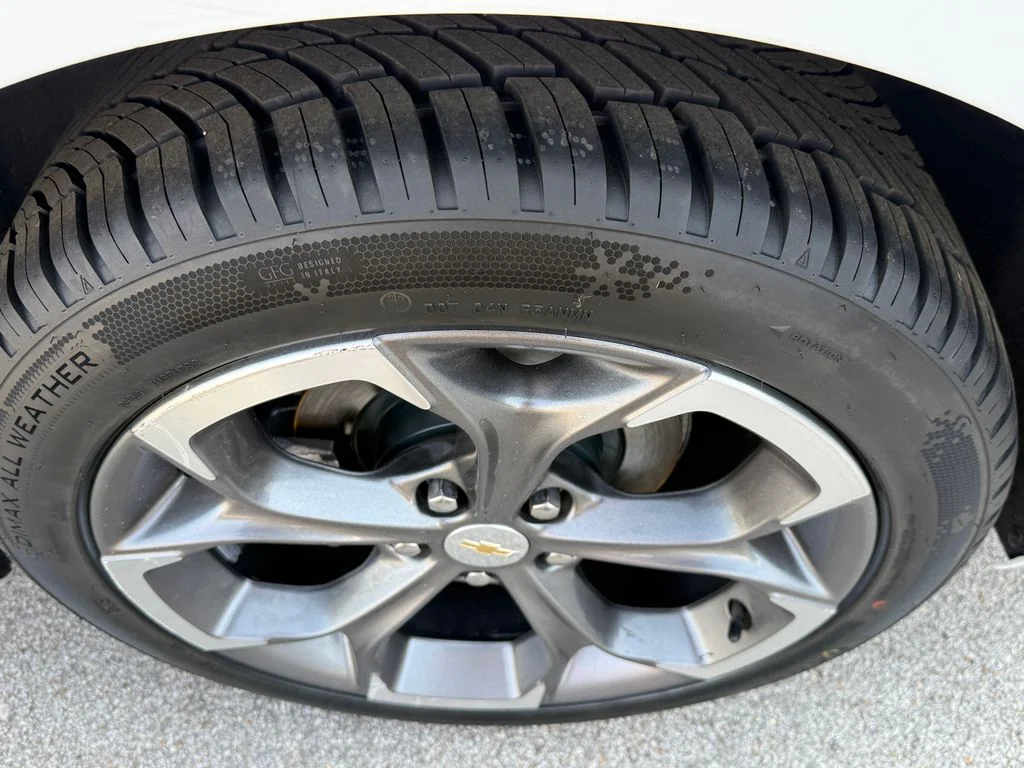 Used 2023 White Chevrolet LT image 4