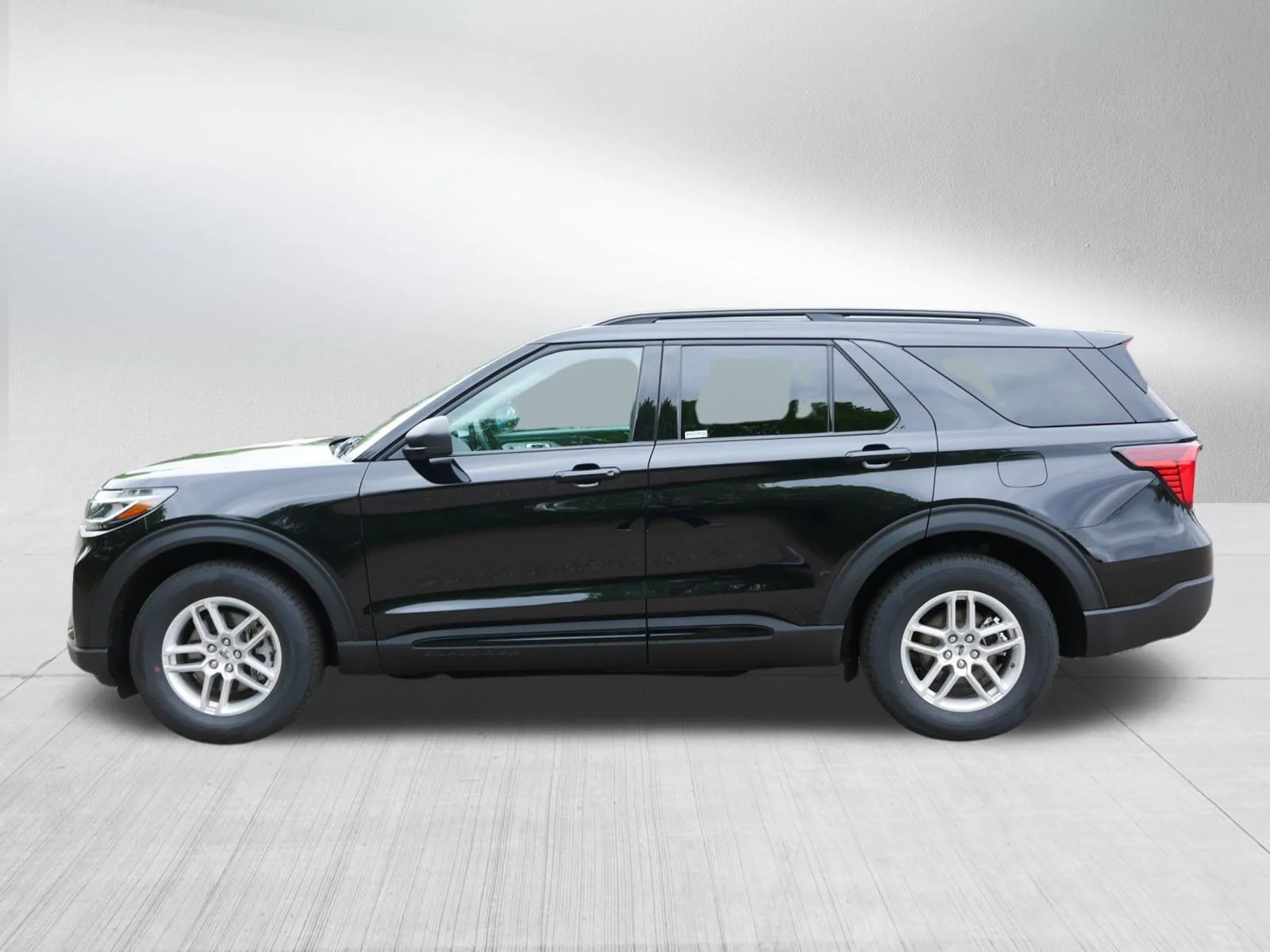 New 2026 Agate Black Metallic Ford Active w/200A Pkg image 4