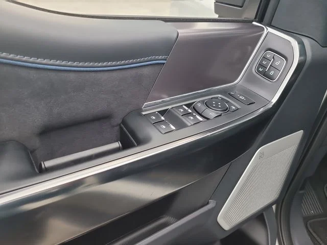 New 2026 White Metallic Ford Platinum image 17