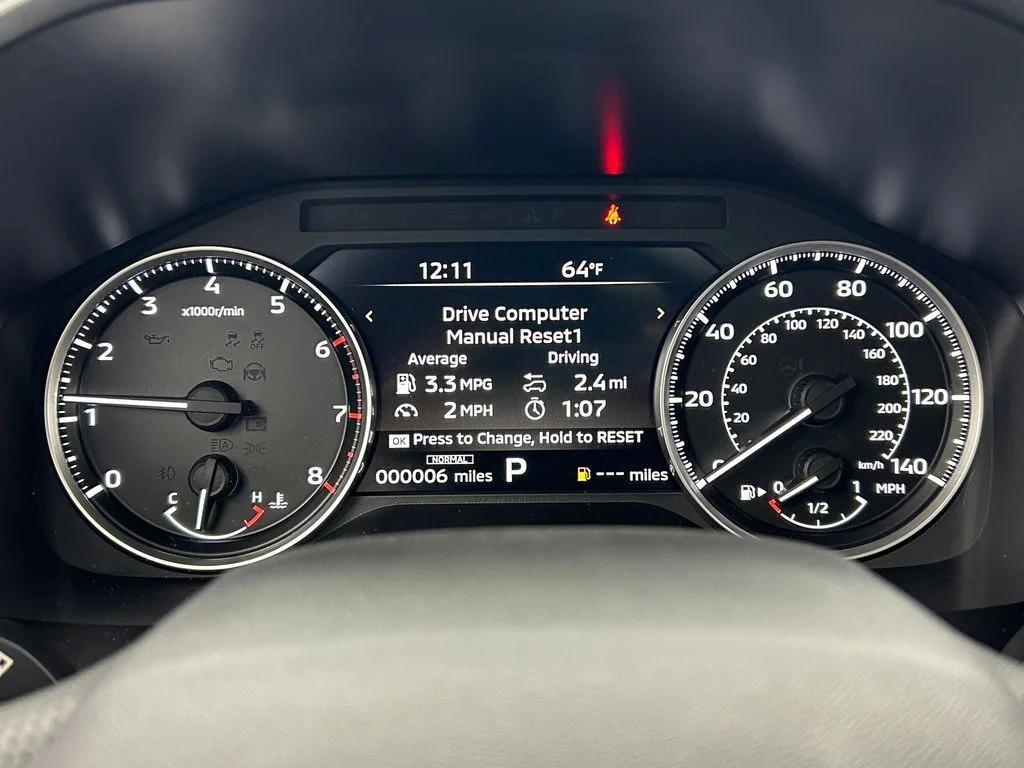 New 2026 White / Black Mitsubishi Trail Edition image 32