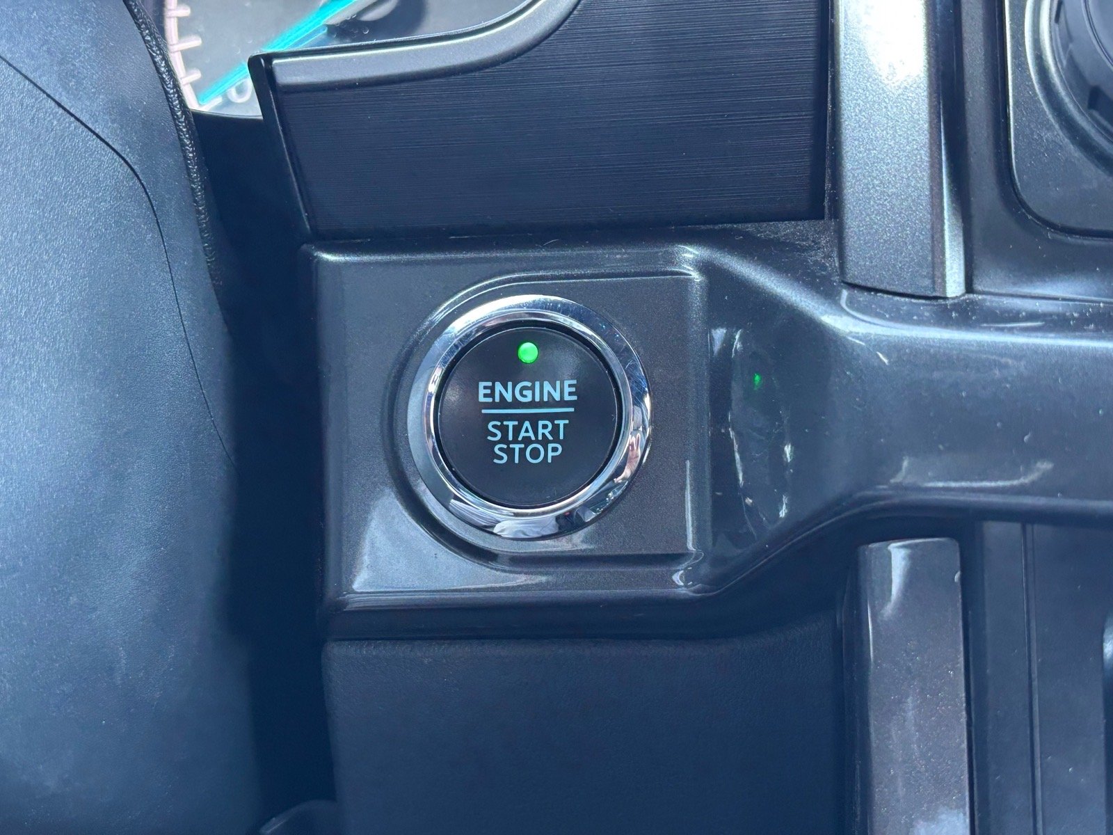 Used 2023 Avalanche Ford XLT image 19