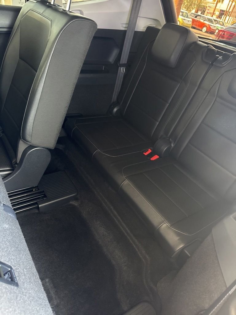 Used 2019 Orange Volkswagen  image 13