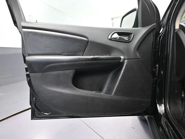 Used 2019 Black Dodge SE image 16