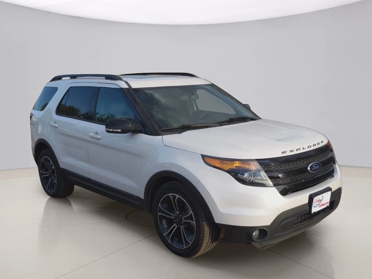 Used 2015 White Ford SPORT image 7