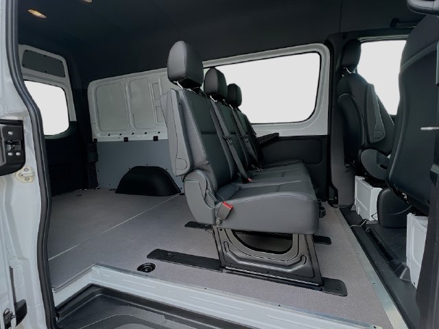 New 2026 Arctic+White Mercedes-Benz Crew 144 WB image 18