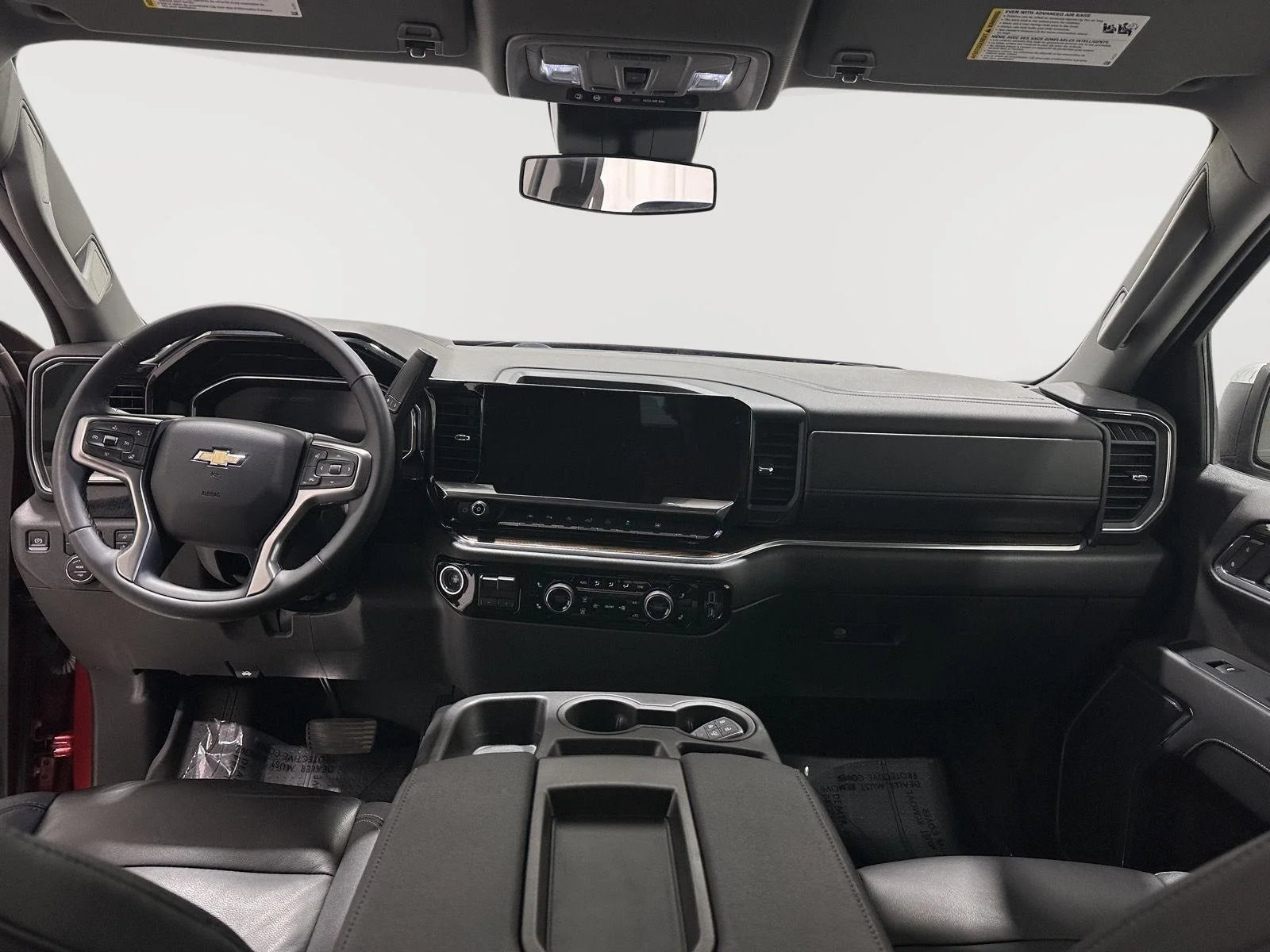 Used 2023 RADIANT RED TINTCOAT Chevrolet LT image 18
