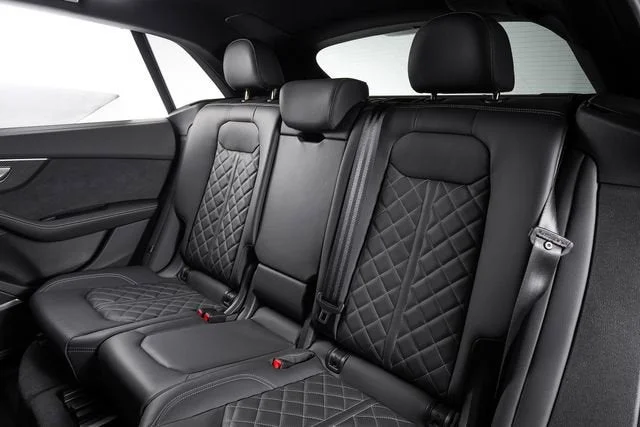 Used 2024 Daytona Gray Pearl Effect Audi 4.0T Prestige image 23