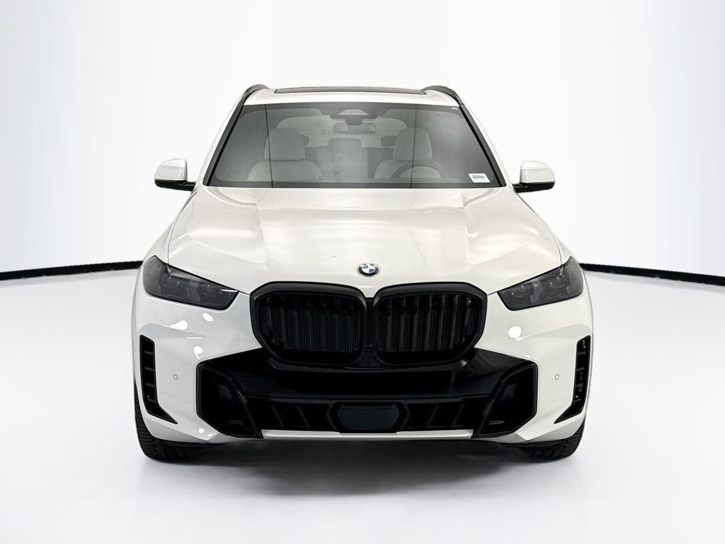 New 2026 Alpine White BMW sDrive40i image 2