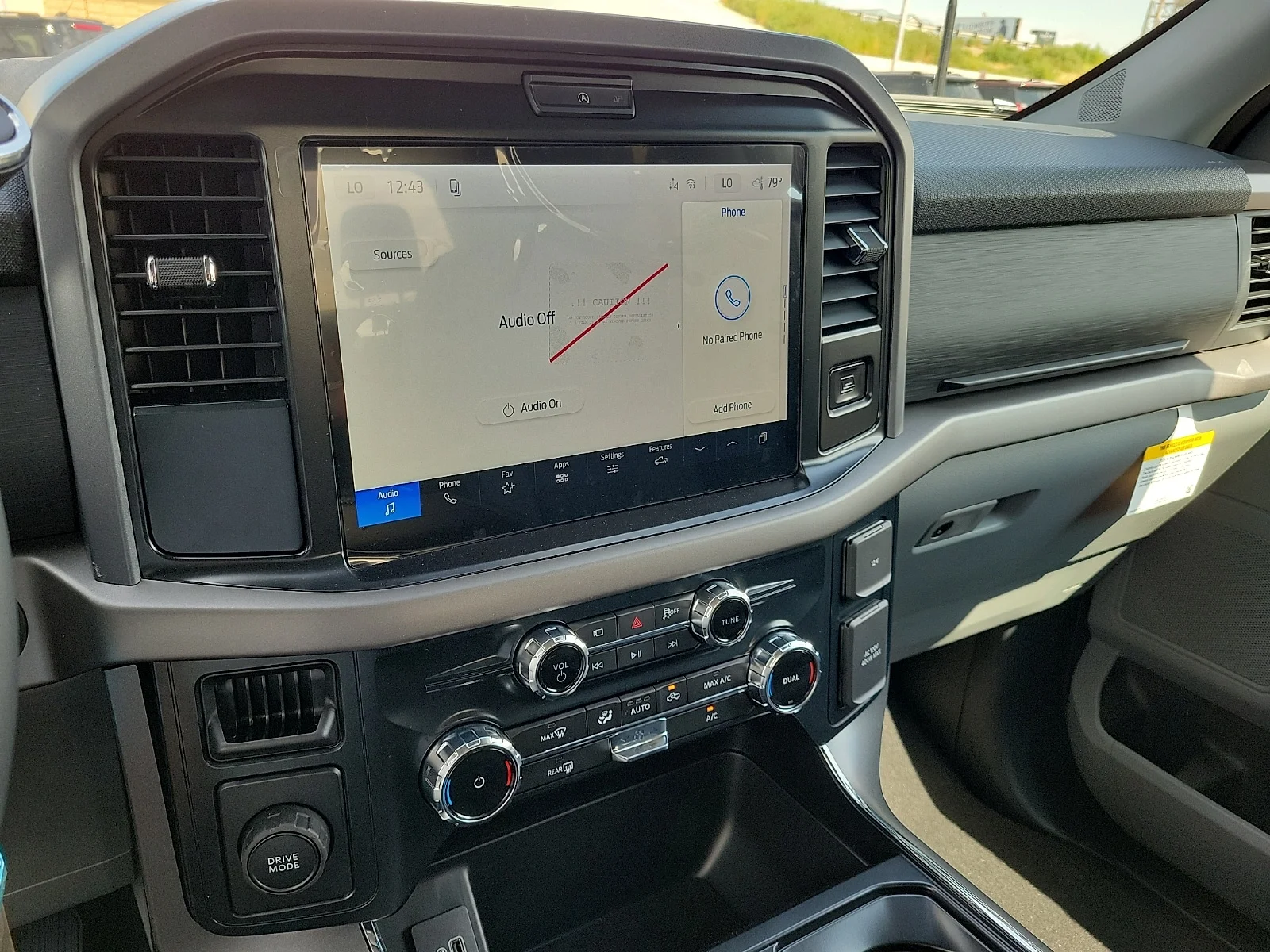 New 2026 Oxford White Ford XLT image 15