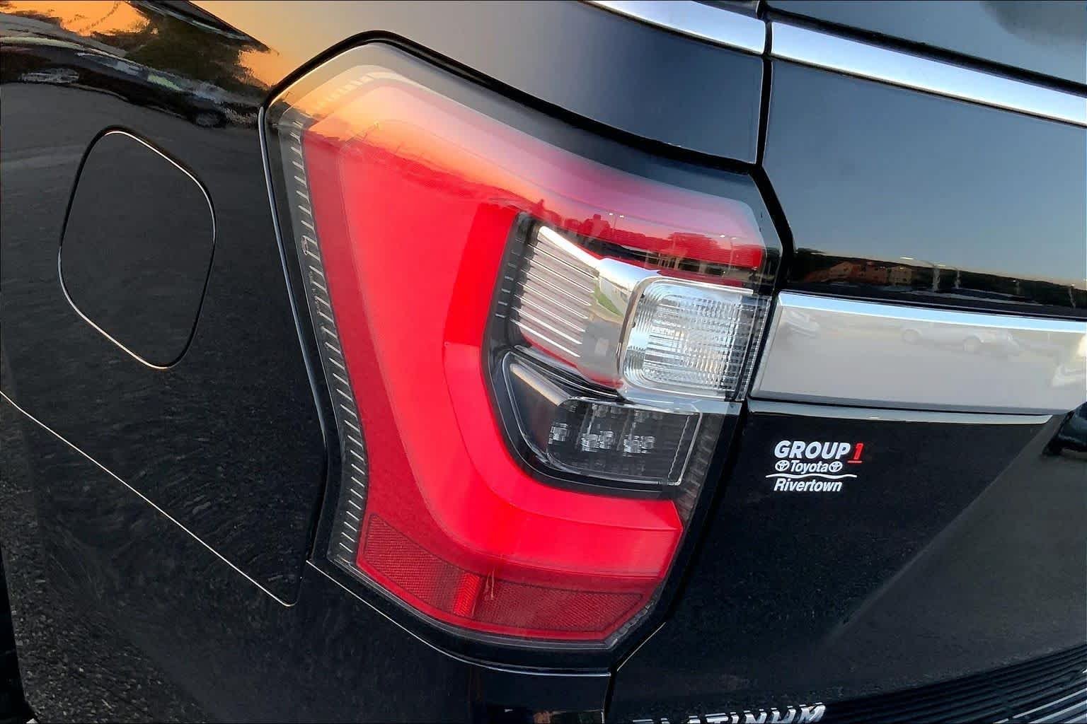 Used 2019 Agate Black Ford Platinum image 27