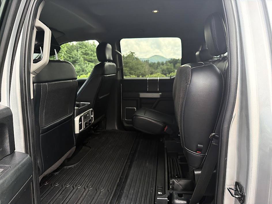 Used 2019 Ingot Silver Ford LARIAT image 12
