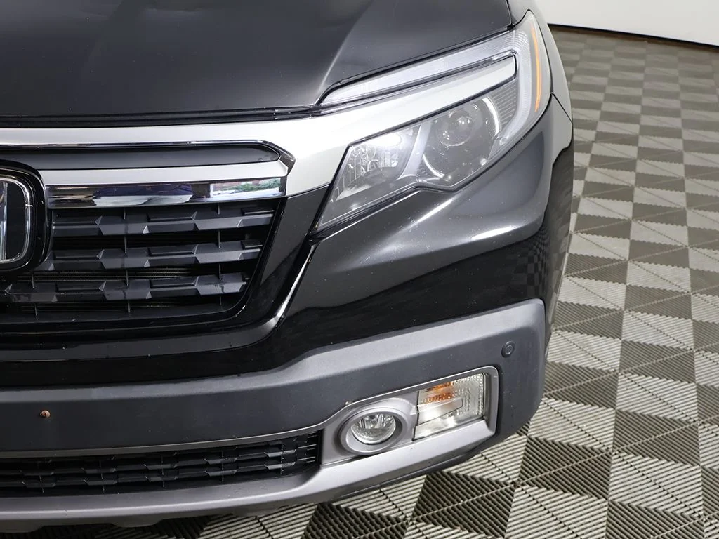 Used 2019 Crystal Black Pearl Honda RTL-E image 17