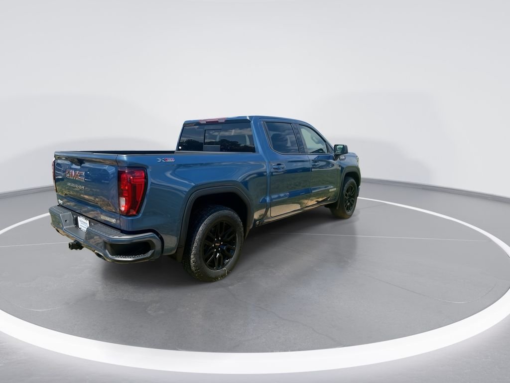 Used 2024 Blue GMC Elevation image 8