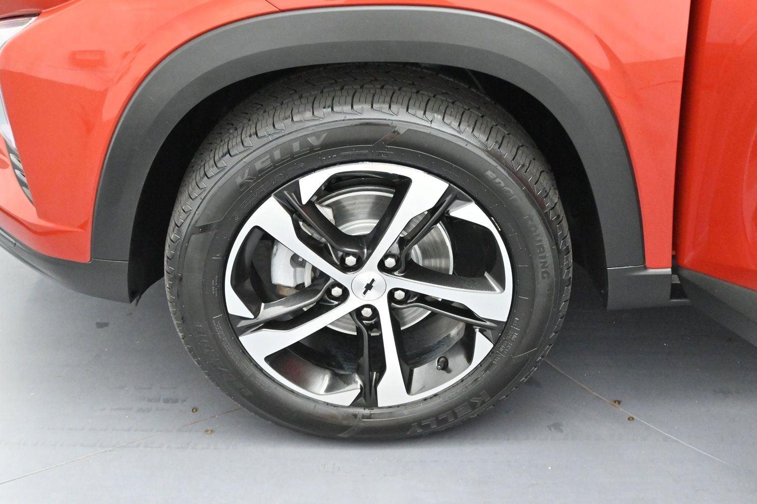 Used 2024 Cayenne Orange Metallic Chevrolet 1RS image 30