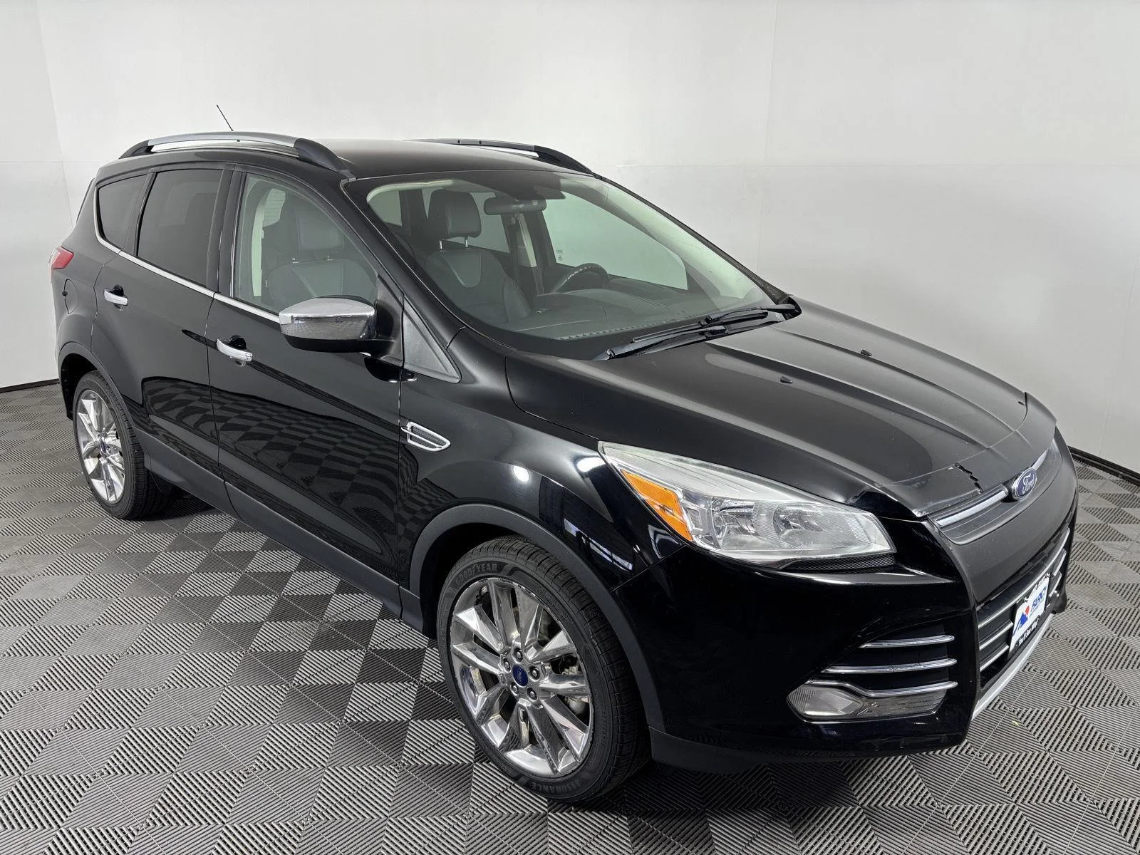 Used 2016 Shadow Black Ford SE image 10
