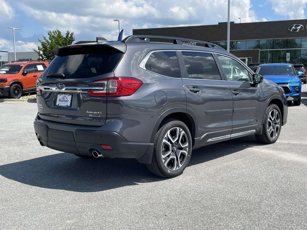 Used 2026 Magnetite Gray Metallic Subaru Limited image 32