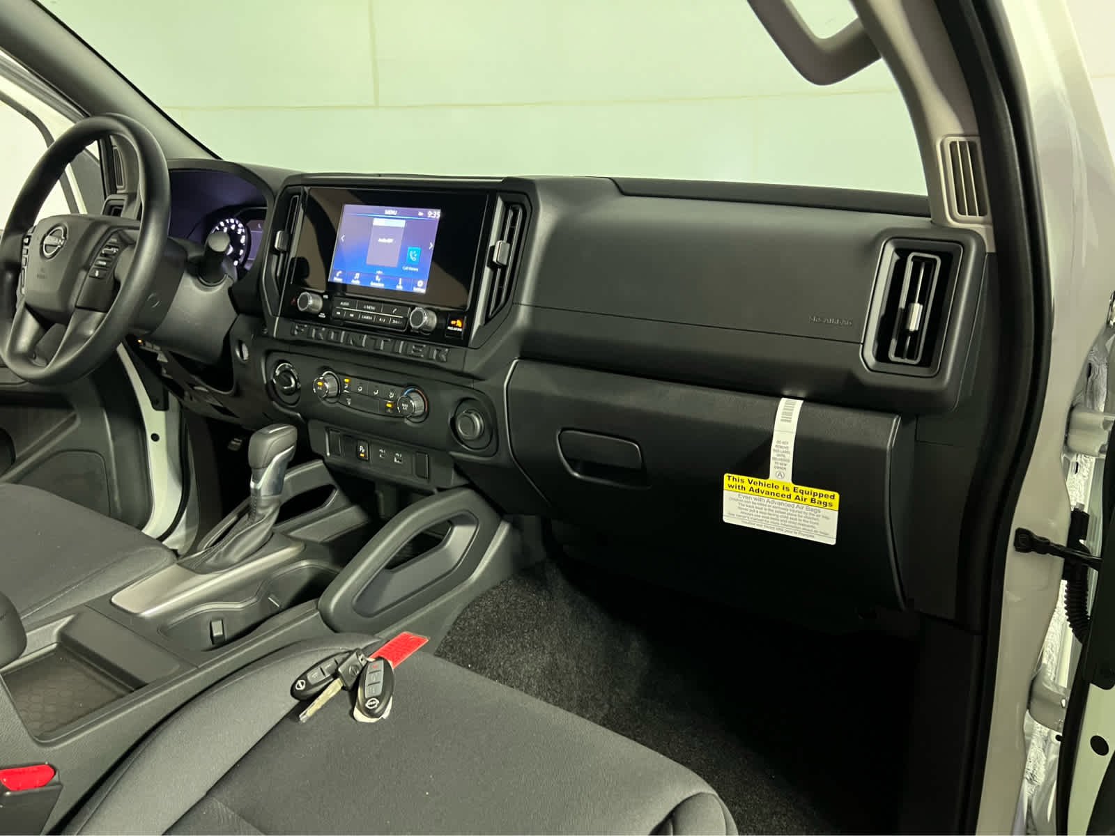 New 2026 Glacier White Nissan King Cab® S image 20