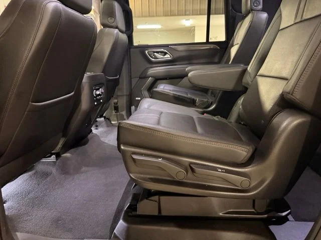 2023 Chevrolet Suburban RST - Photo 16